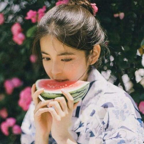 可爱头像吃瓜真人,揭秘网络世界的真实面